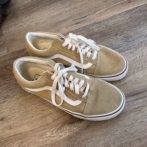 Tan Old Skool Vans